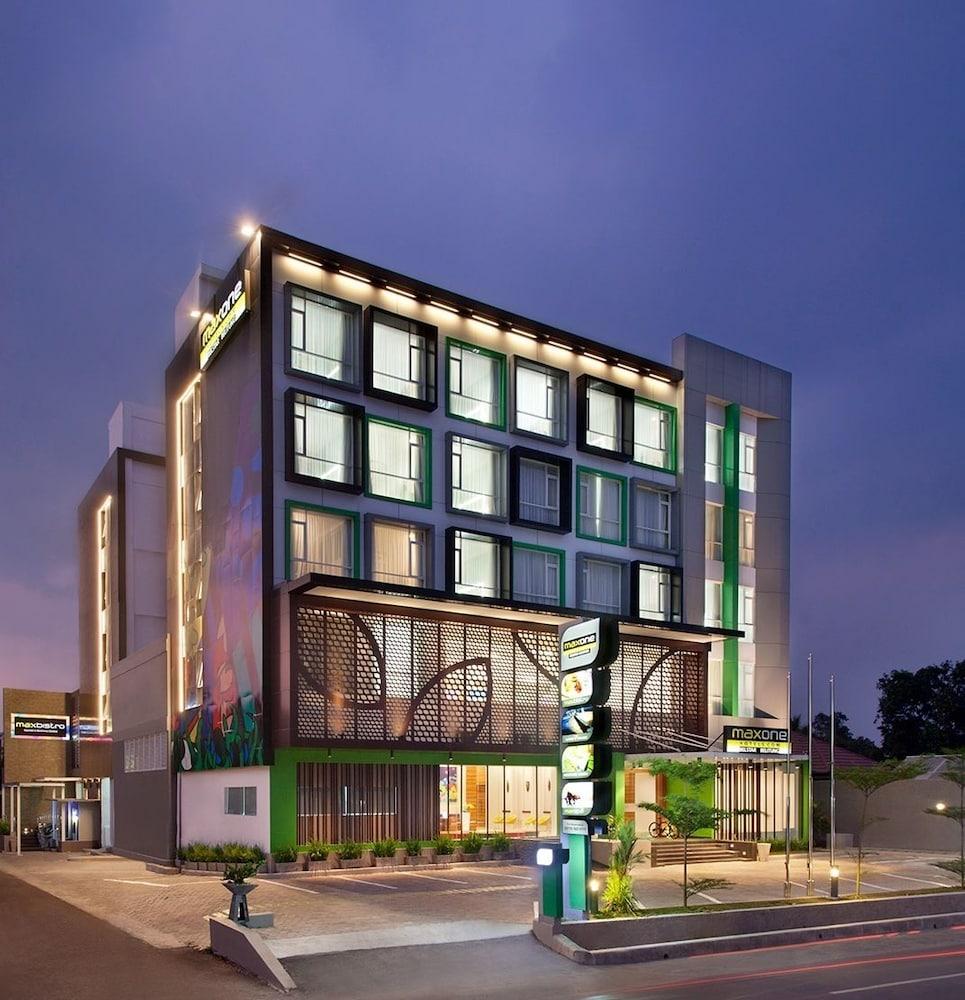 Dk Belstar Hotel Belitung Tanjung Pandan Exterior foto