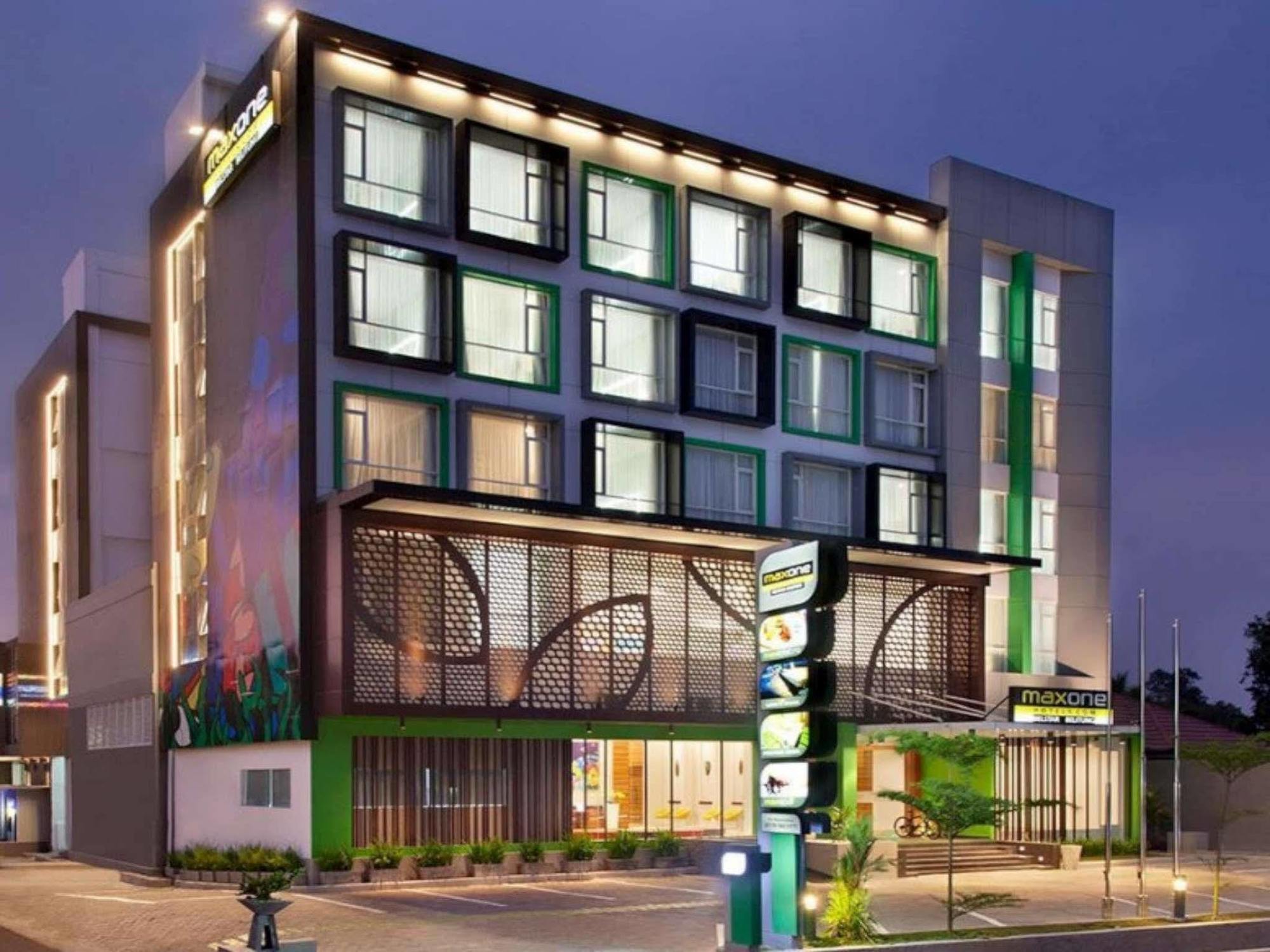 Dk Belstar Hotel Belitung Tanjung Pandan Exterior foto